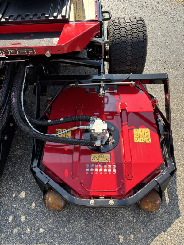 2020 Toro Groundsmaster® 3500D Sidewinder Rotary Mower - Image 9