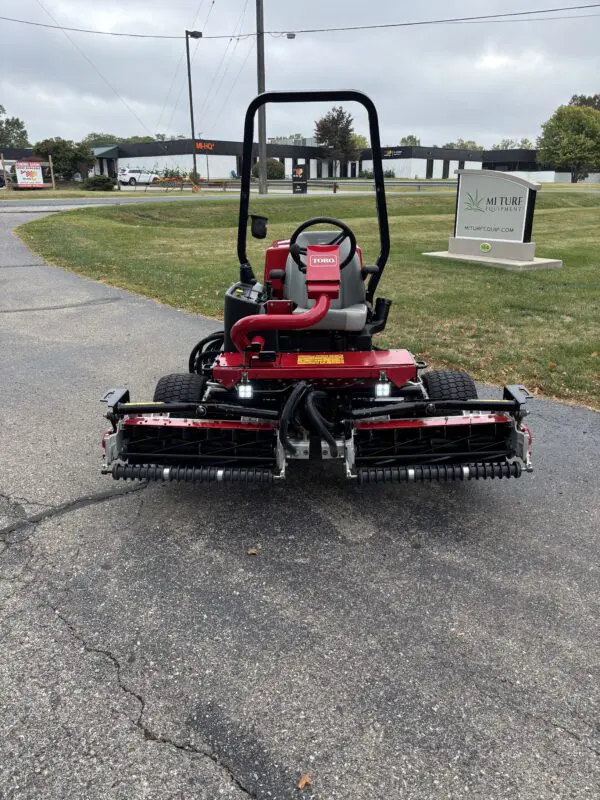 2019 Toro Reelmaster® 3100D w/72″ Cutting Width - Image 10