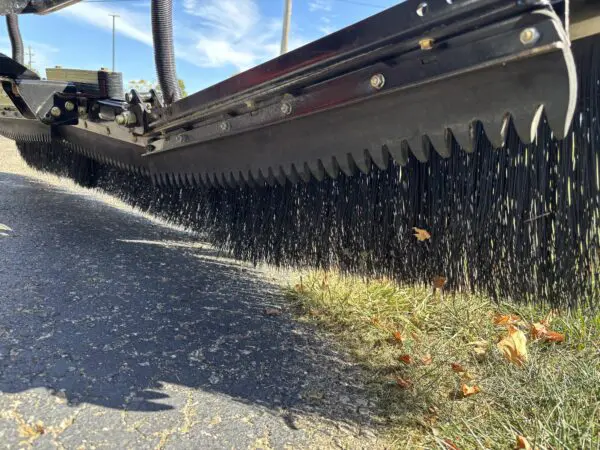 2019 Toro 3040 SandPro® Ballfield Rake - Image 6