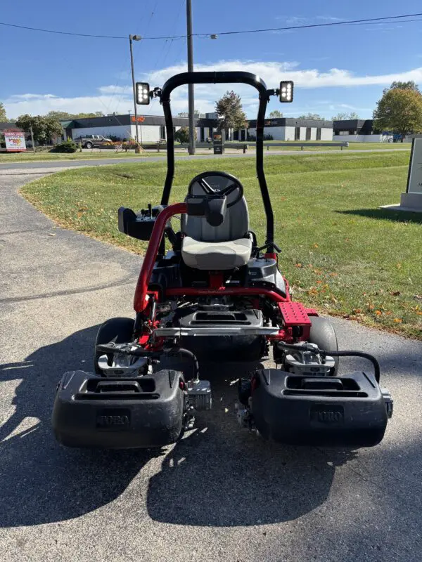 2019 Toro Greensmaster®3320 TriFlex™ Hybrid - Image 9