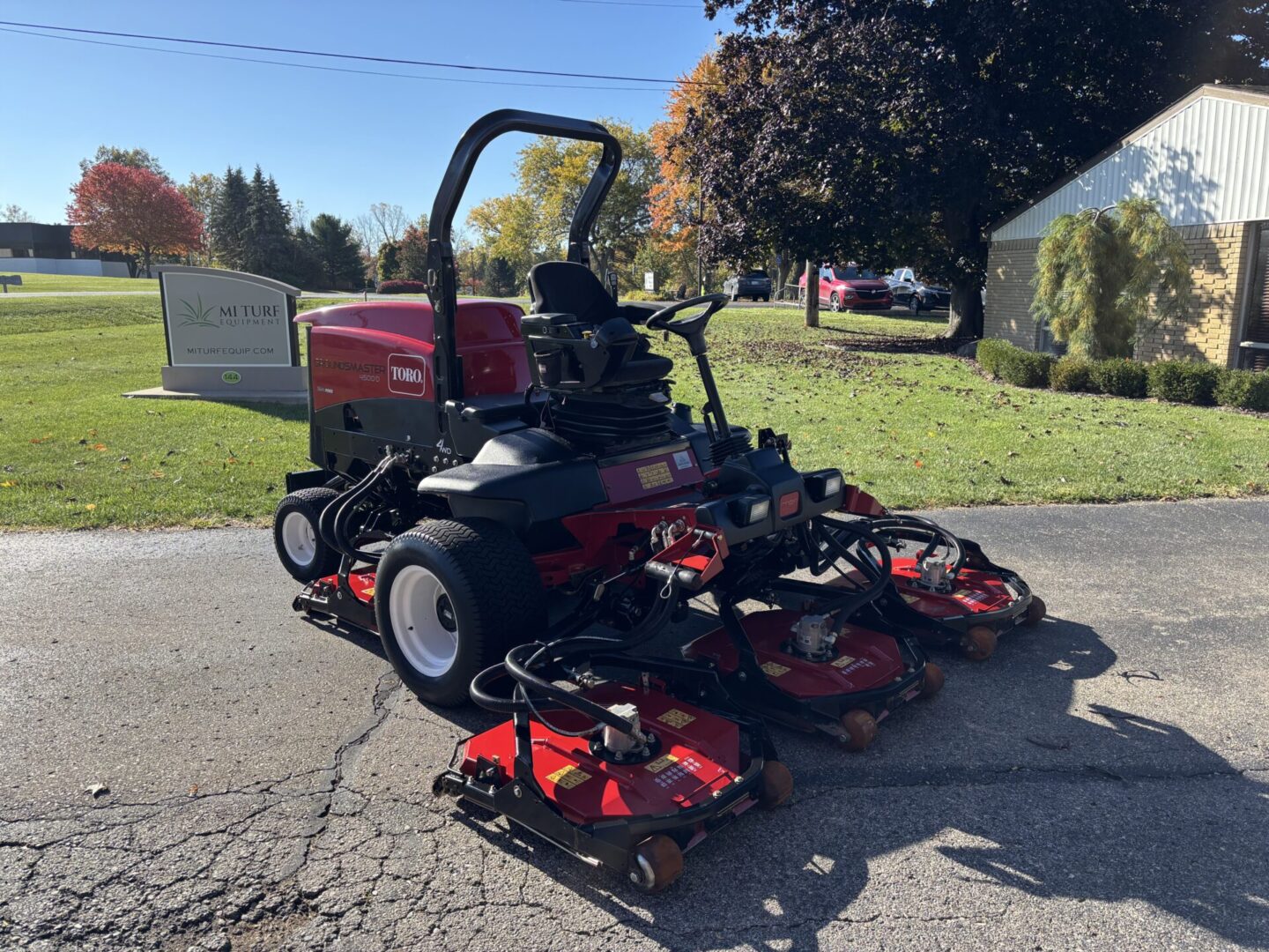 2019 Toro Groundsmaster® 4500-D Rotary Contour Mower AWD - Image 3