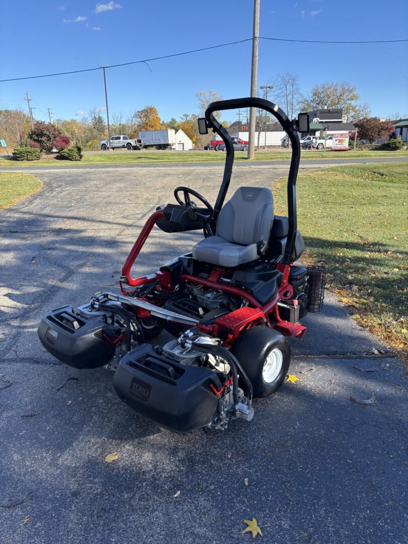 2021 Toro Greensmaster® TriFlex™ 3300 Greens Mower