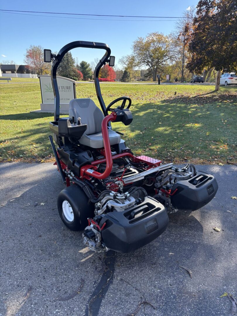 2021 Toro Greensmaster® TriFlex™ 3300 Greens Mower - Image 3