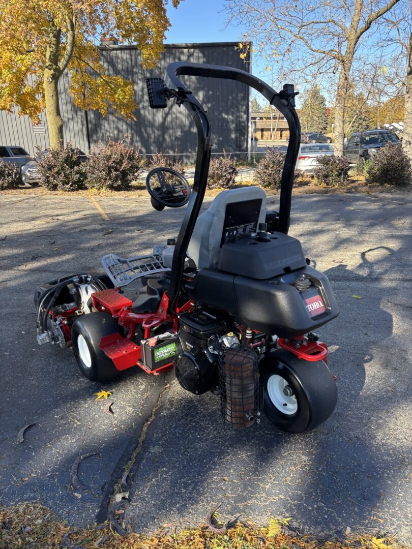 2021 Toro Greensmaster® TriFlex™ 3300 Greens Mower - Image 5