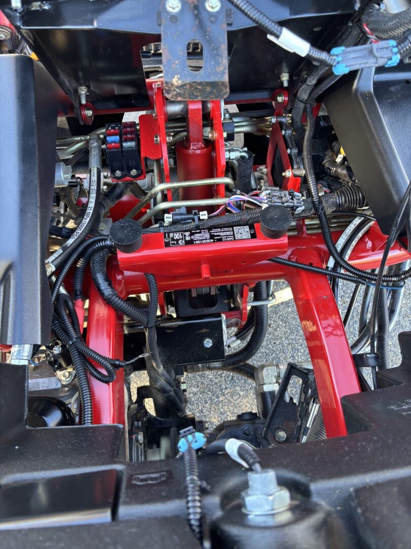 2021 Toro Greensmaster® TriFlex™ 3300 Greens Mower - Image 6