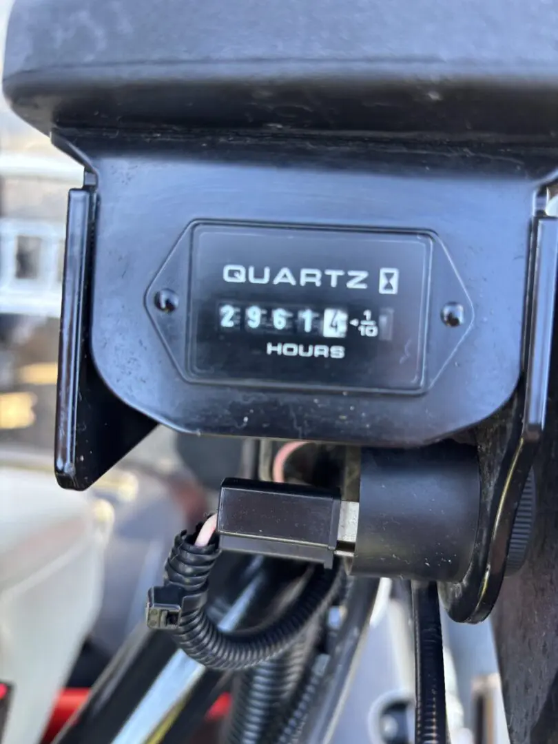 2021 Toro Greensmaster® TriFlex™ 3300 Greens Mower - Image 7