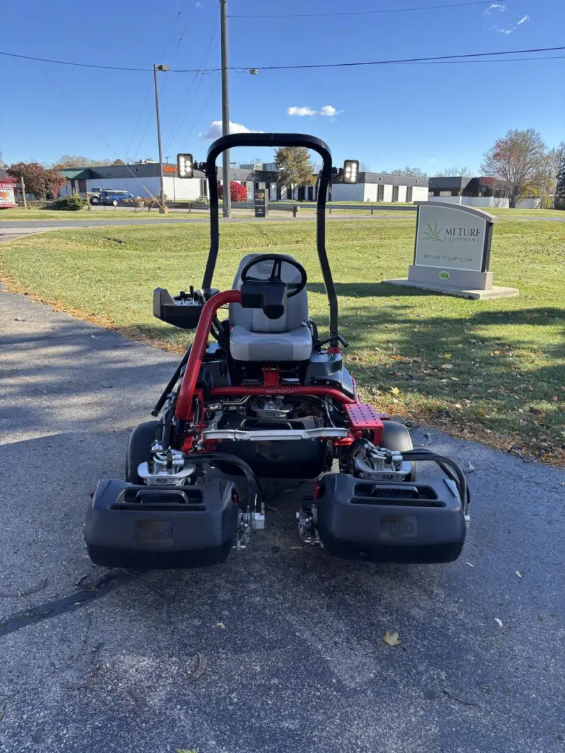 2021 Toro Greensmaster® TriFlex™ 3300 Greens Mower - Image 9