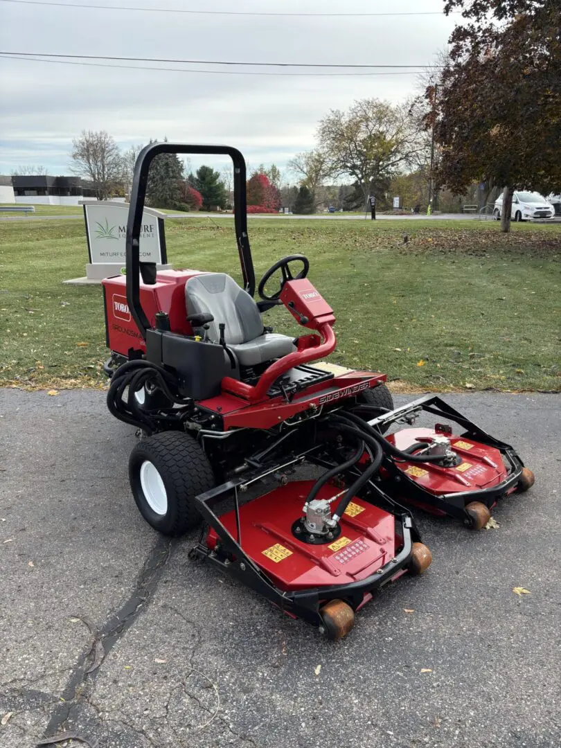 2019 Toro Groundsmaster® 3500D Sidewinder Rotary Mower - Image 3