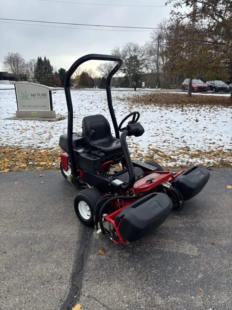 2016 Toro Greensmaster® 3120 Triplex Greens Mower - Image 3