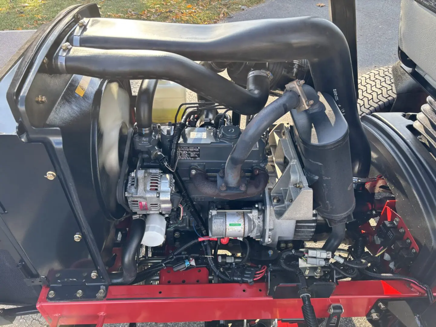 2019 Toro Reelmaster® 5010-H w/CrossTrax™ AWD Fairway Mower - Image 7