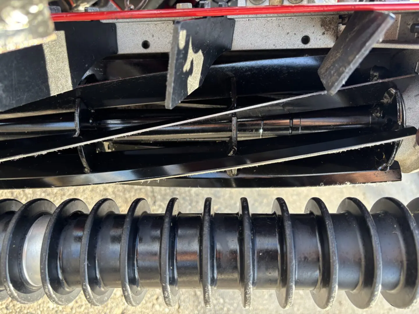 2019 Toro Reelmaster® 5010-H w/CrossTrax™ AWD Fairway Mower - Image 9