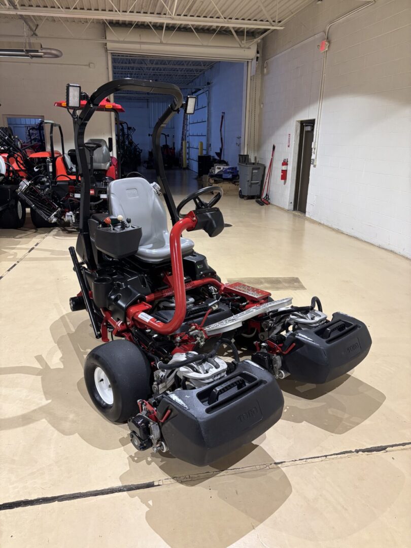 2018 Toro Greensmaster®3320 TriFlex™ Hybrid – 3WD - Image 3