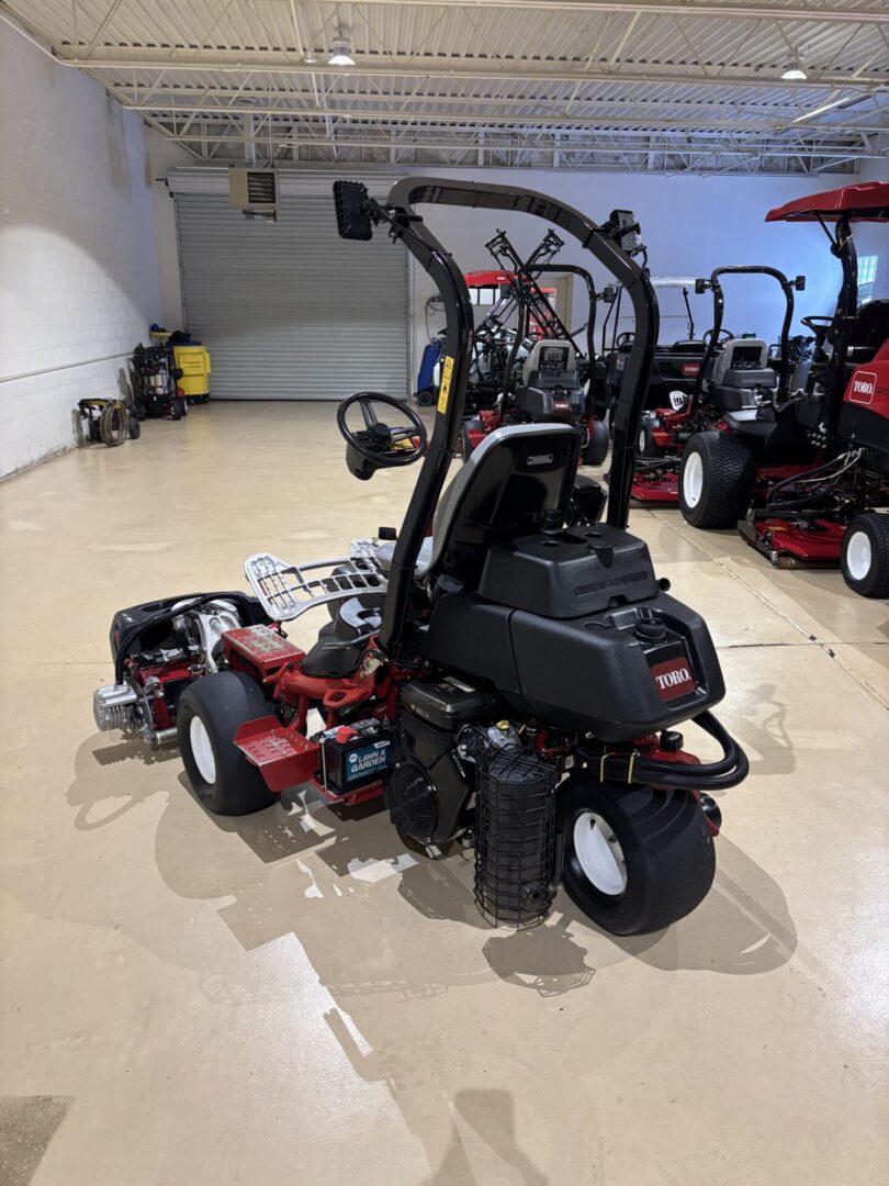 2018 Toro Greensmaster®3320 TriFlex™ Hybrid – 3WD - Image 5