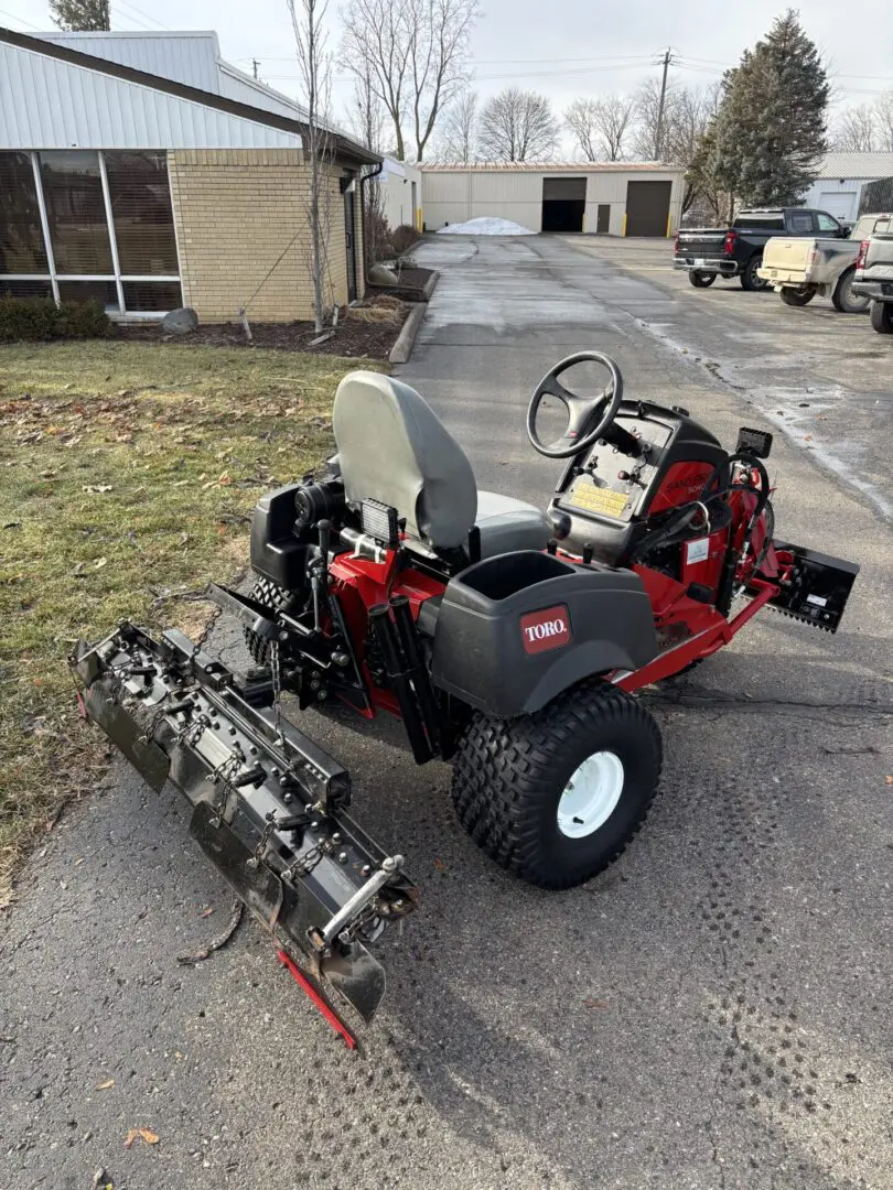 2021 Toro Sand Pro® 5040 Bunker/Infield Rake - Image 4