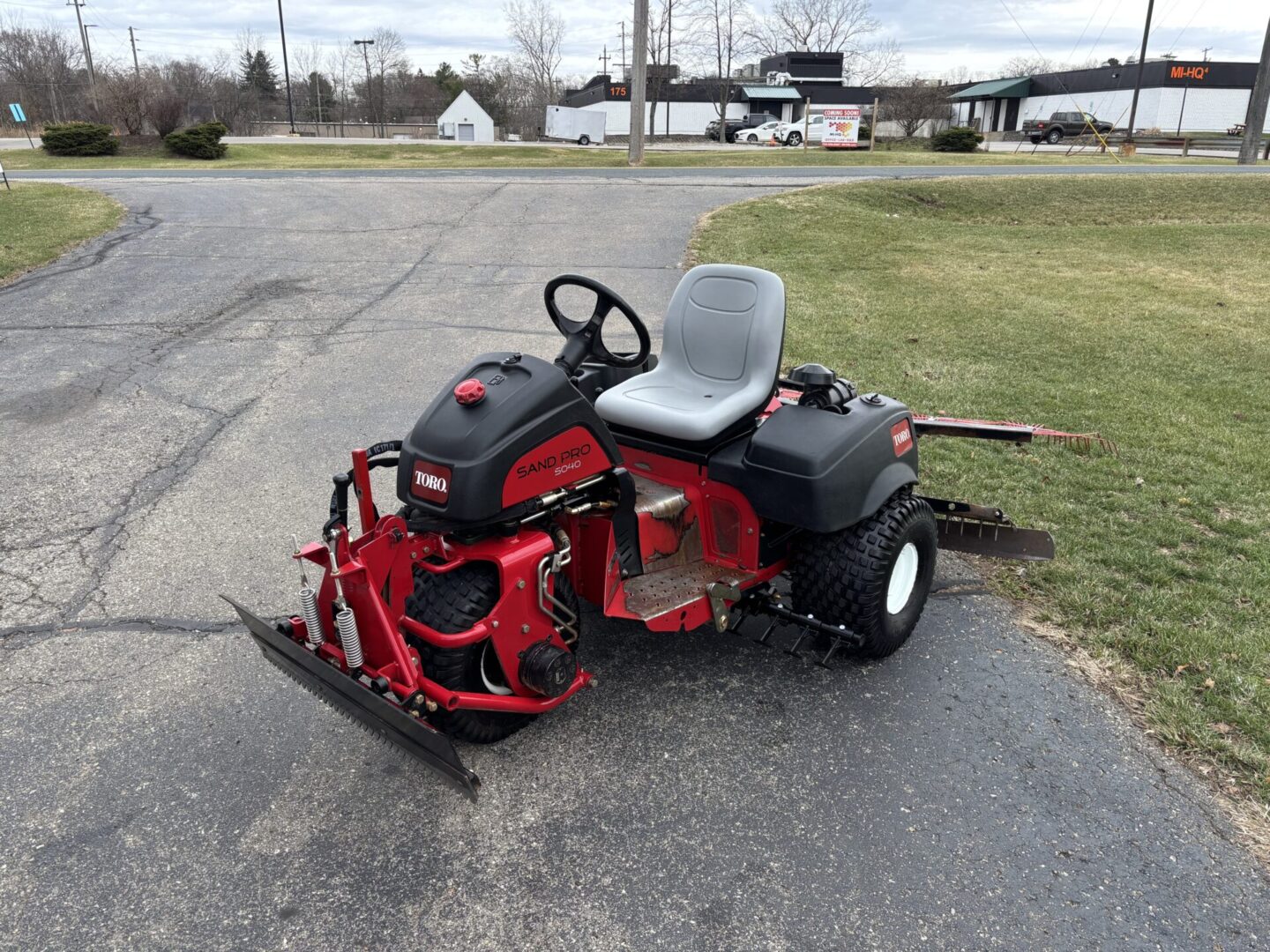 2019 Toro Sand Pro® 5040 Bunker/Ballfield Rake