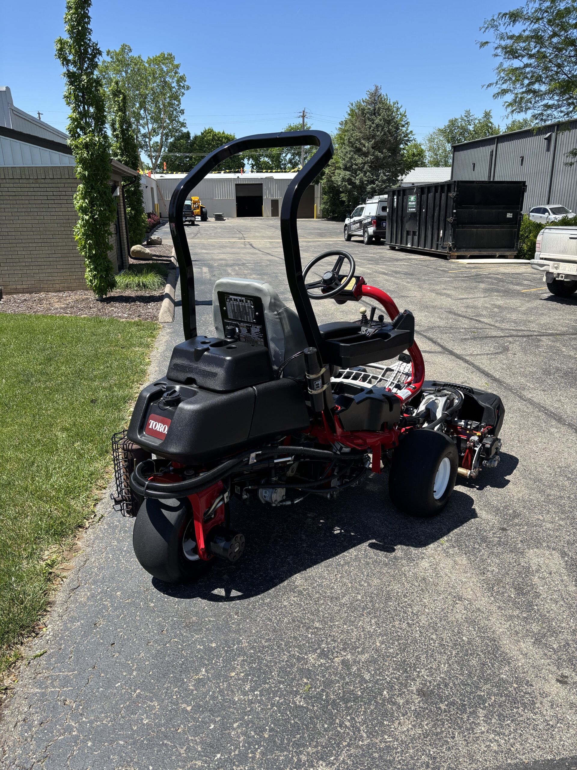 2020 Toro Greensmaster®3320 TriFlex™ Hybrid - 3WD - Image 4