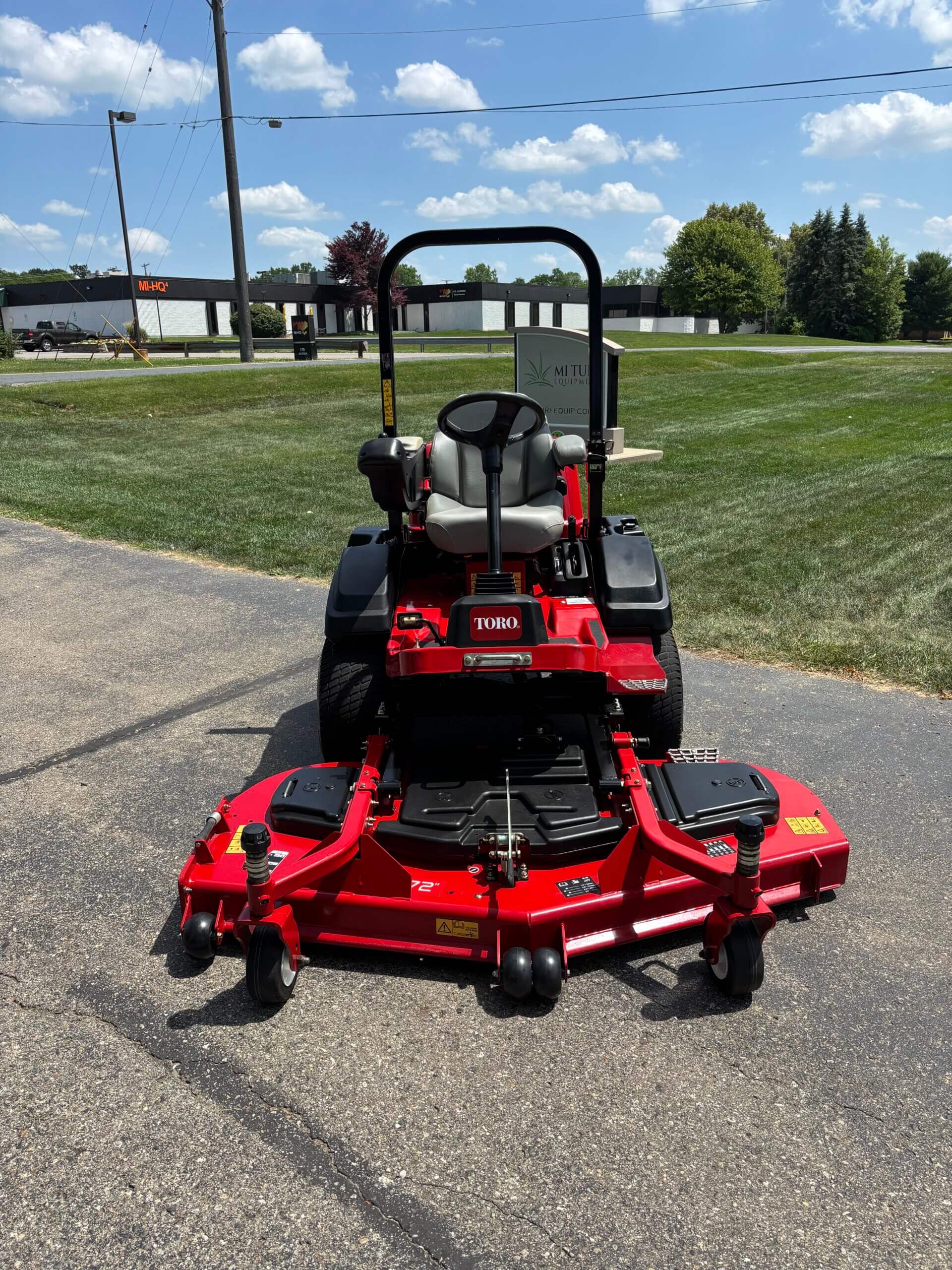 2022 Toro Groundsmaster® 3200 w/CrossTrax® AWD - Image 10