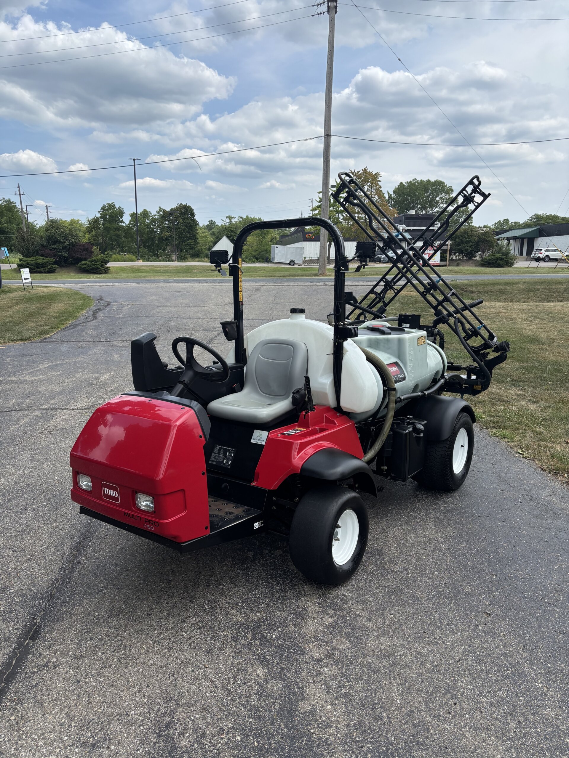 2018 Toro Multi Pro® 1750 – 175 Gallon Capacity
