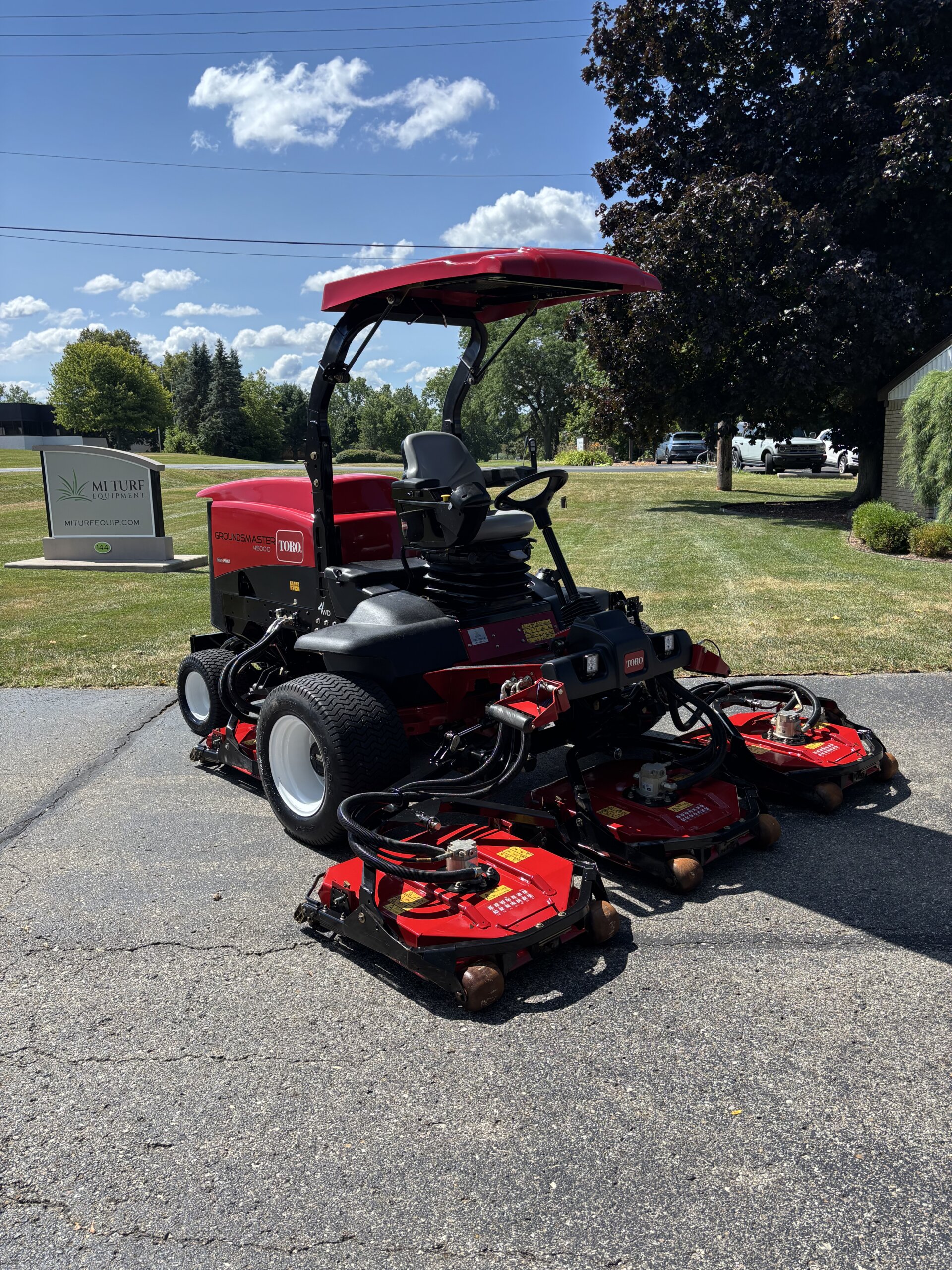 2021 Toro Groundsmaster® 4500-D Rotary Contour Mower AWD - Image 3