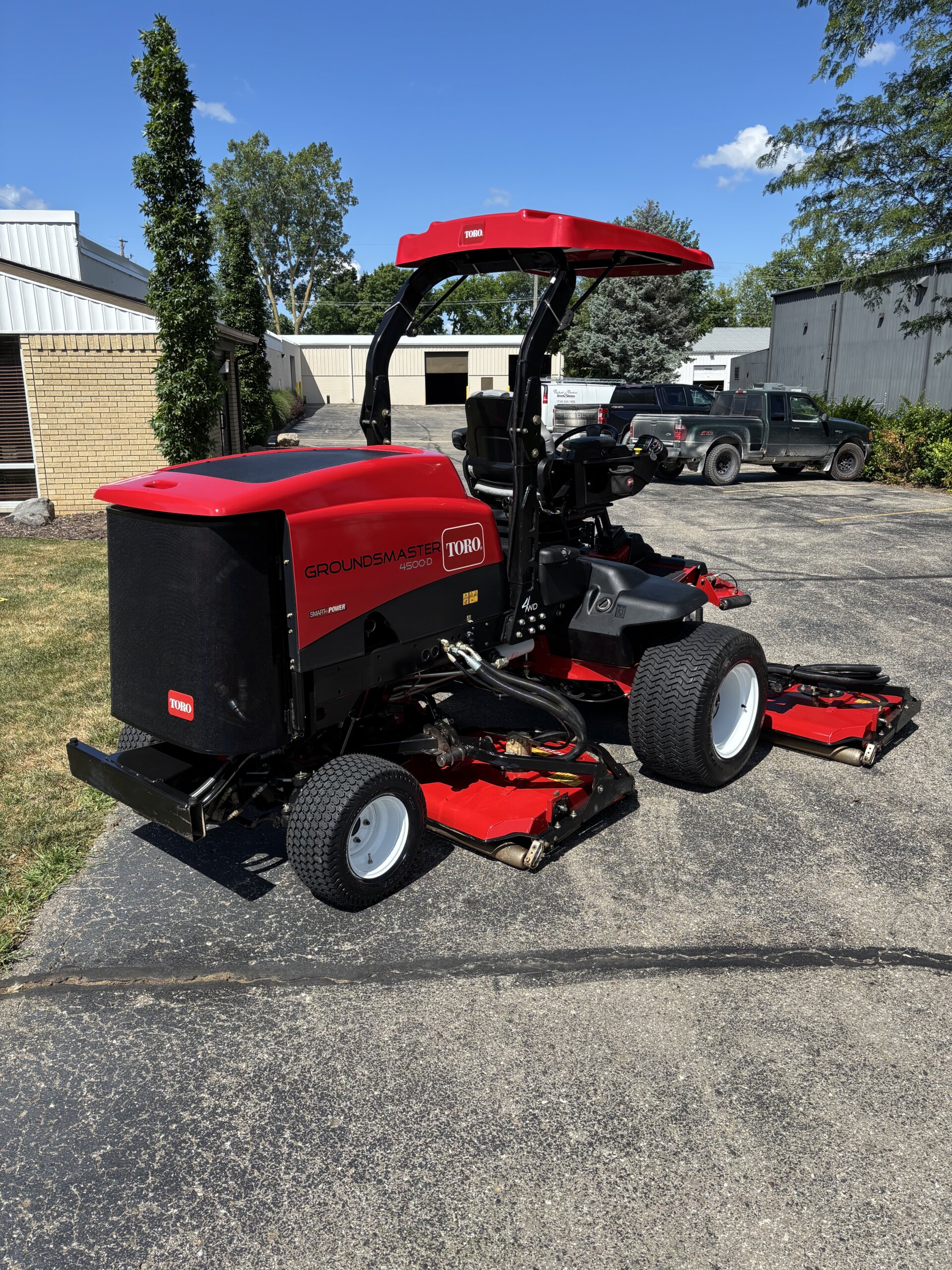 2021 Toro Groundsmaster® 4500-D Rotary Contour Mower AWD - Image 4