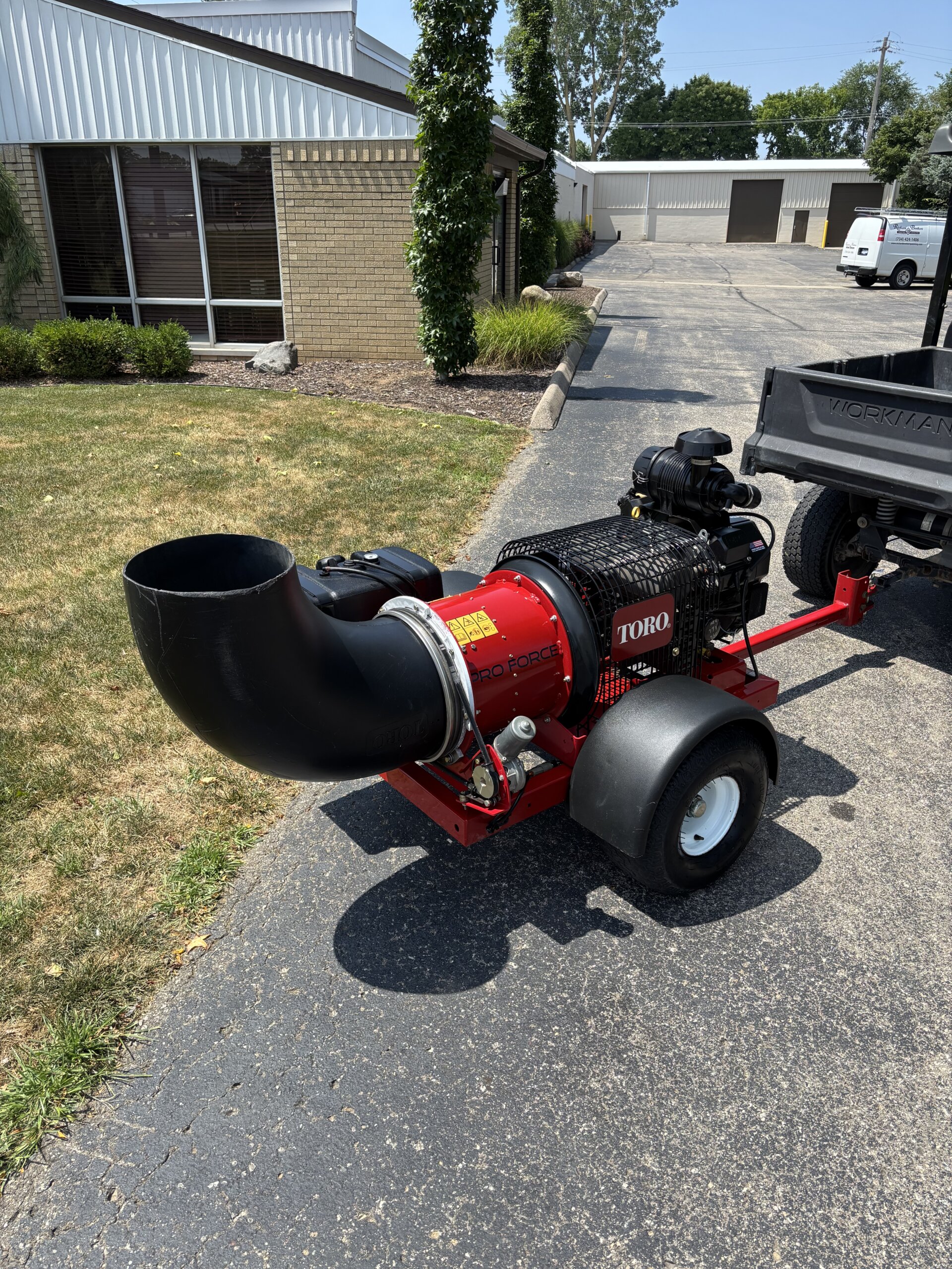 2020 Toro Pro Force™ Turbine Debris Blower - Image 4