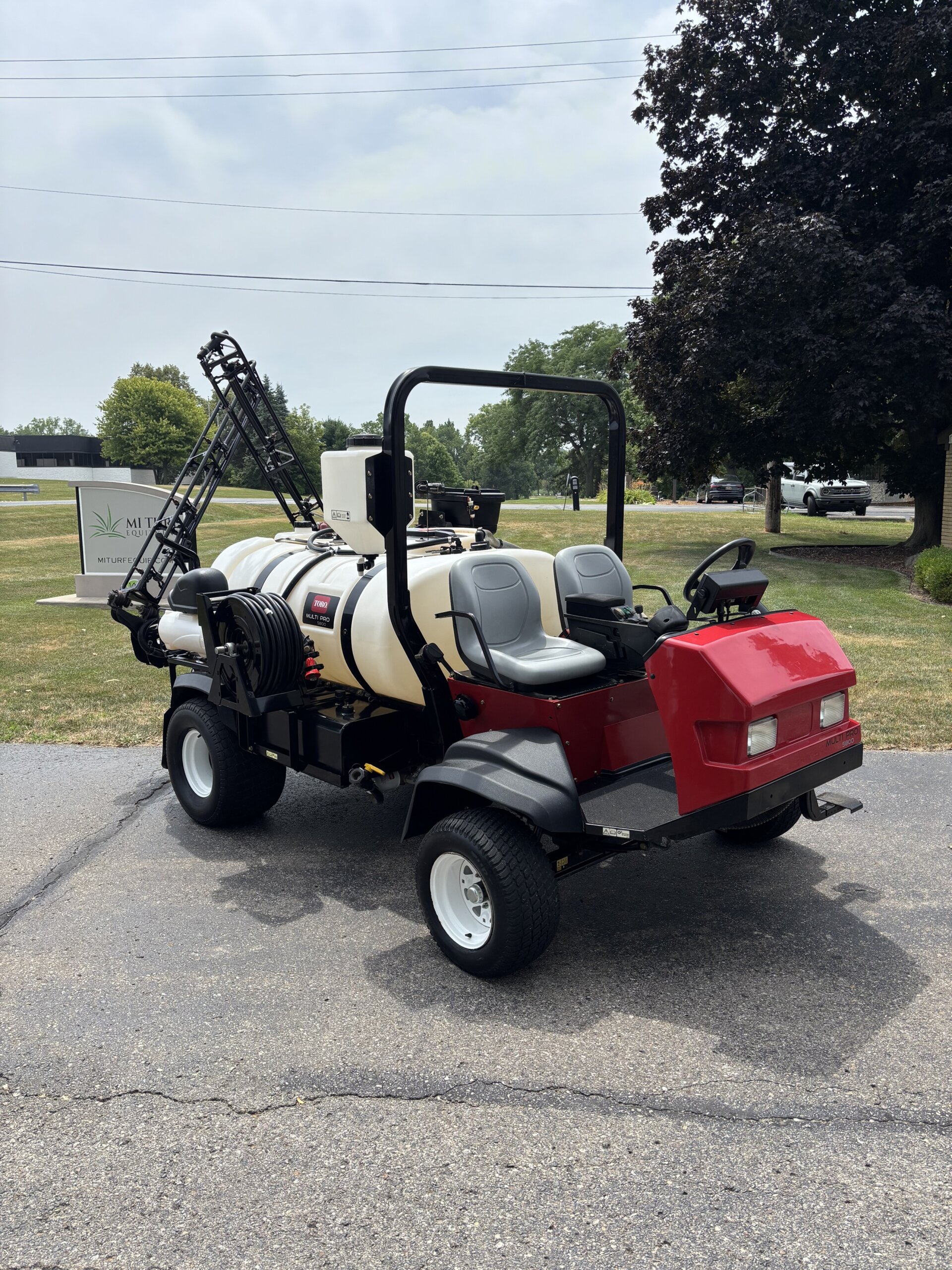 2014 Toro MultiPro® 5800D Turf Sprayer - Image 3