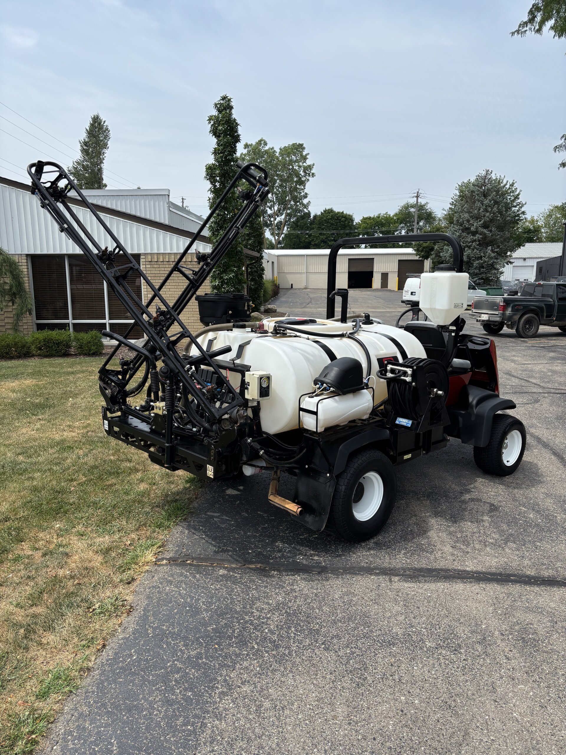2014 Toro MultiPro® 5800D Turf Sprayer - Image 4