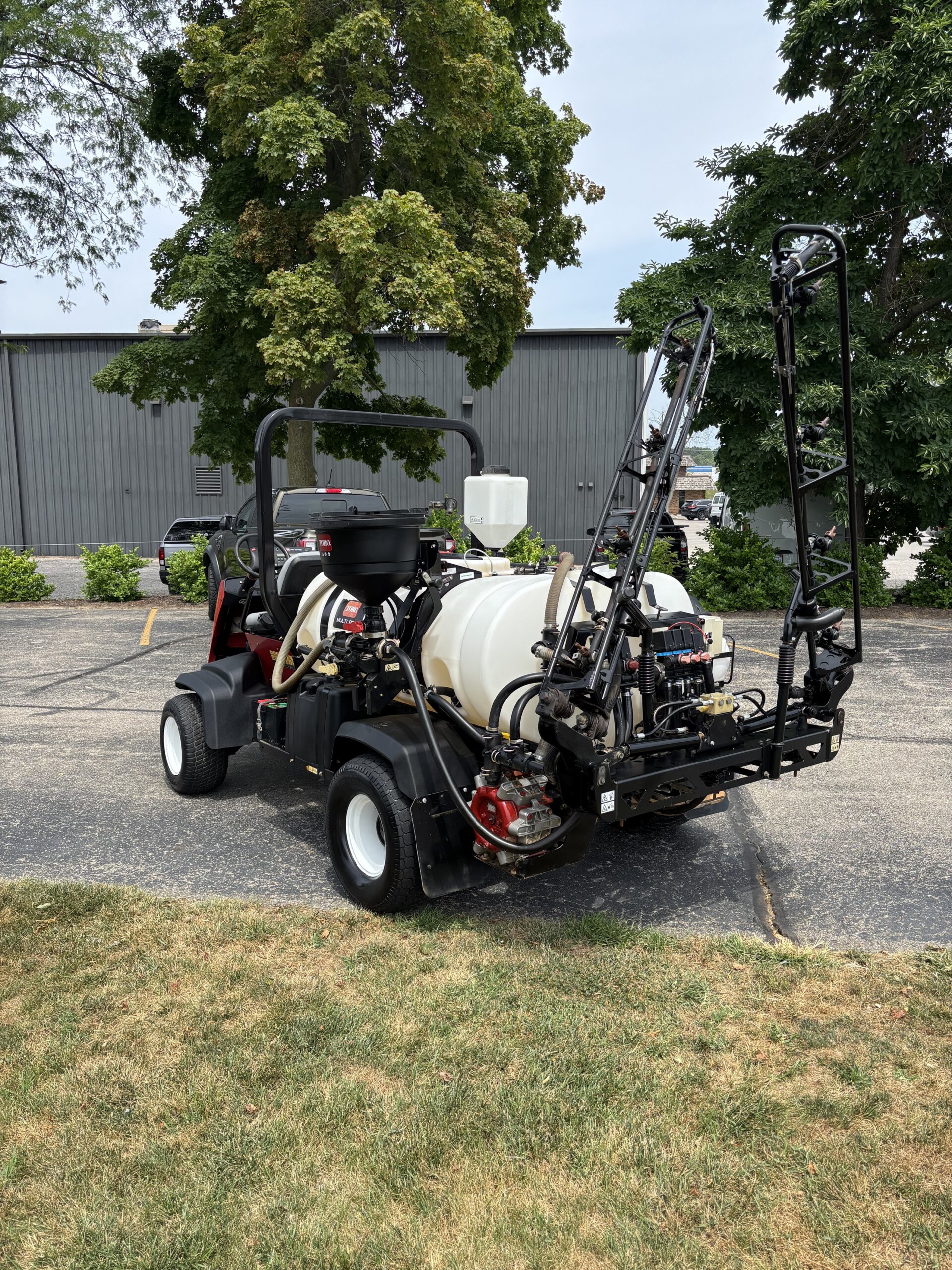 2014 Toro MultiPro® 5800D Turf Sprayer - Image 5