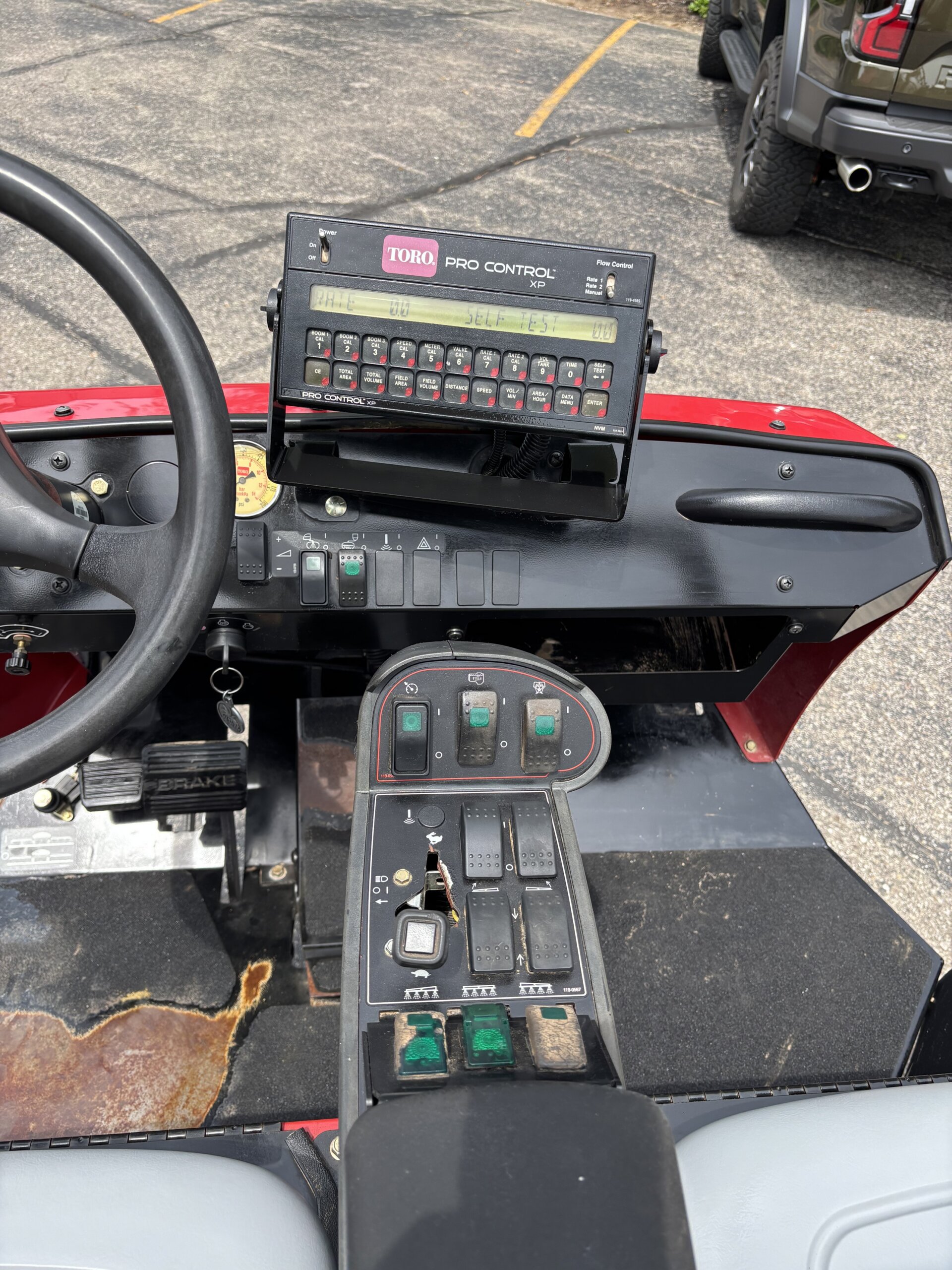2014 Toro MultiPro® 5800D Turf Sprayer - Image 7