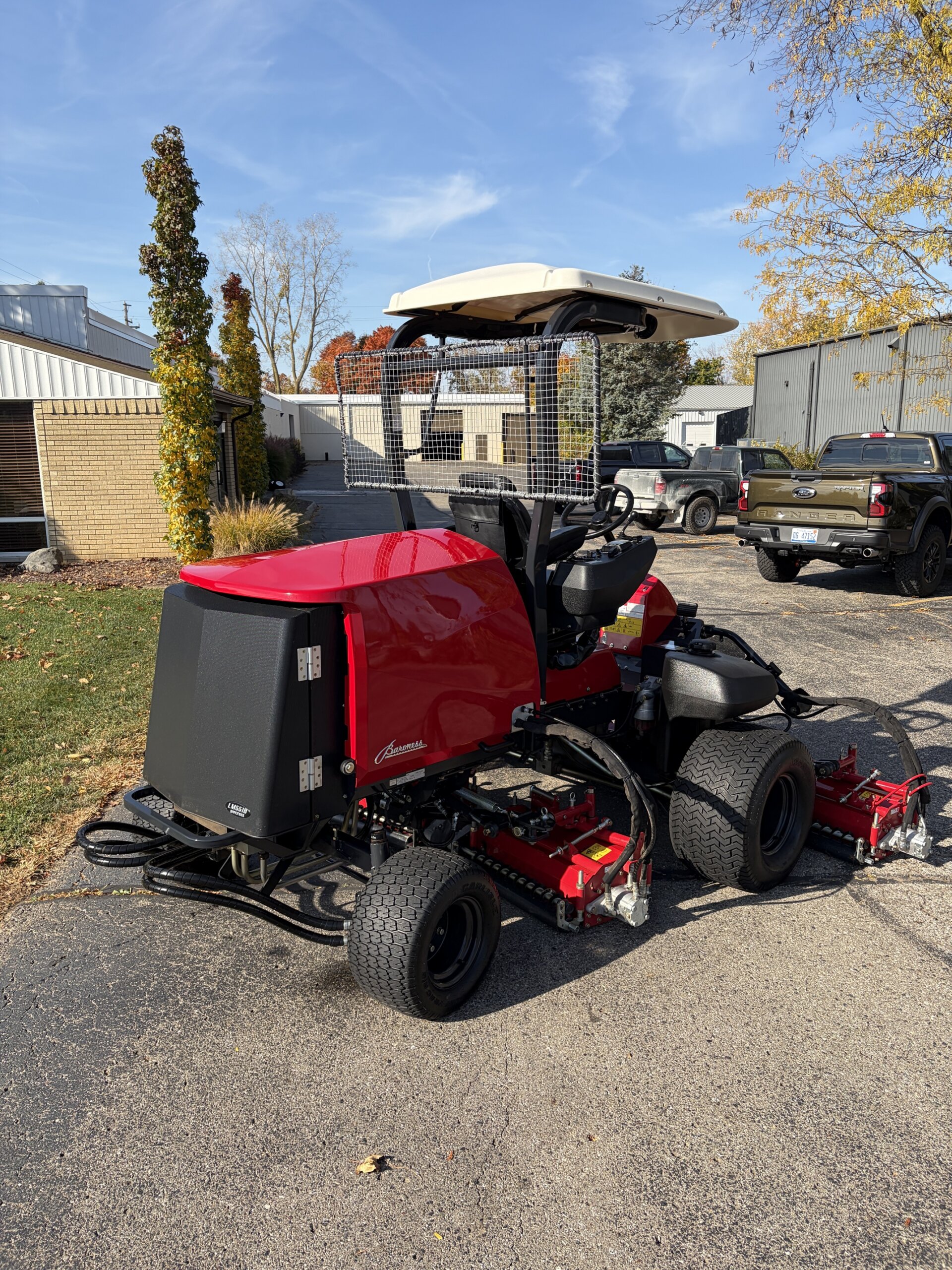 2023 Baroness LM551B 4WD Fairway Mower - Image 3