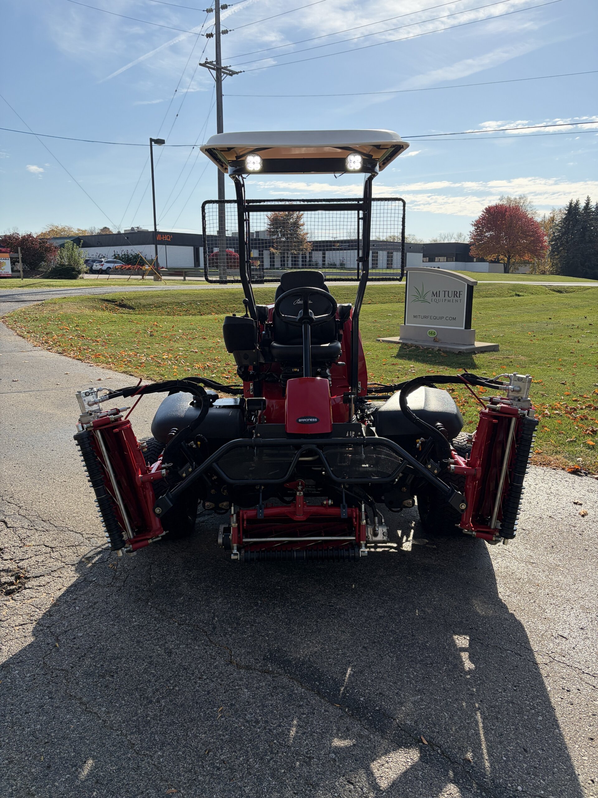 2023 Baroness LM551B 4WD Fairway Mower - Image 9