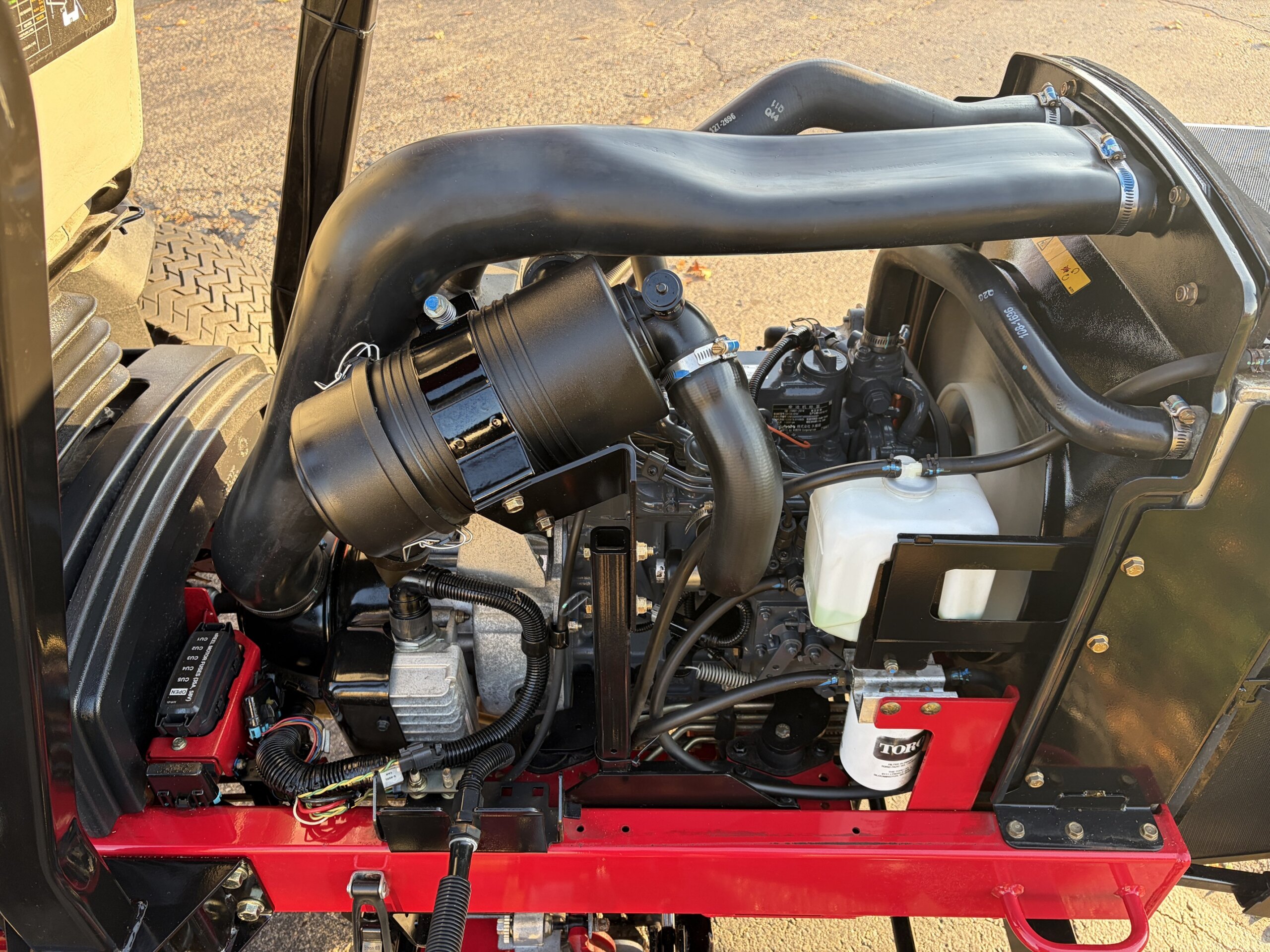 2020 Toro Reelmaster® 5010-H Hybrid Fairway Mower - Image 5